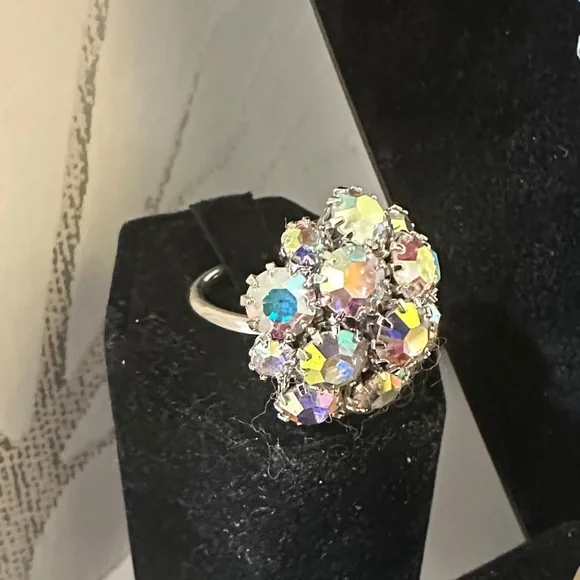 Aurora Borealis 
 Crystal Beaded Jewelry Set - Picture 2 of 5